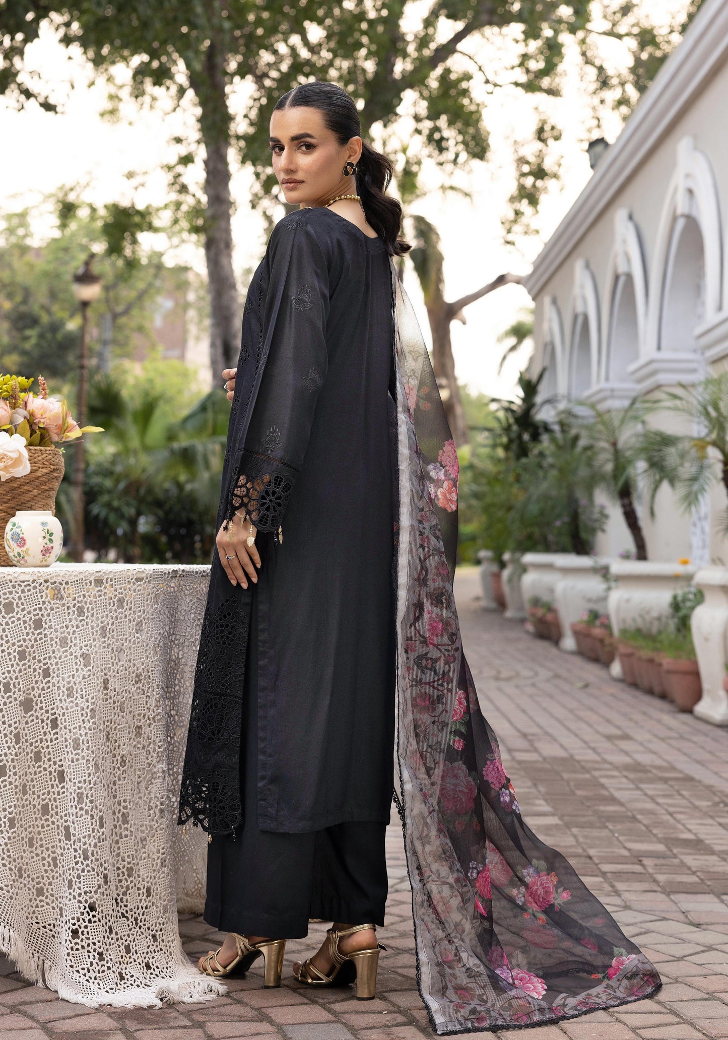 SIMRANS LUXURY HANDWORK CHICKNKARI 3PC READYMADE 505
