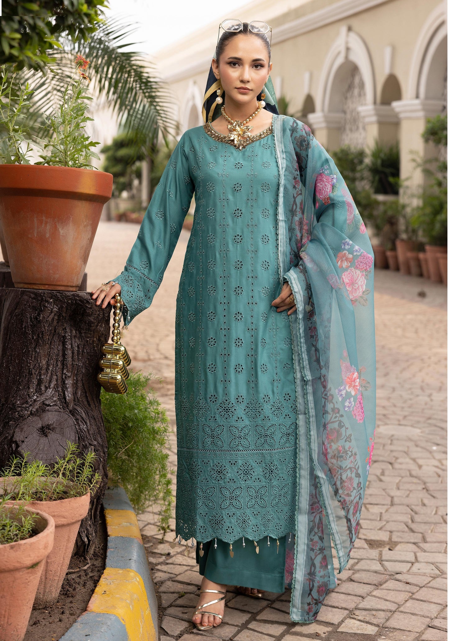SIMRANS LUXURY HANDWORK CHICKNKARI 3PC READYMADE 506