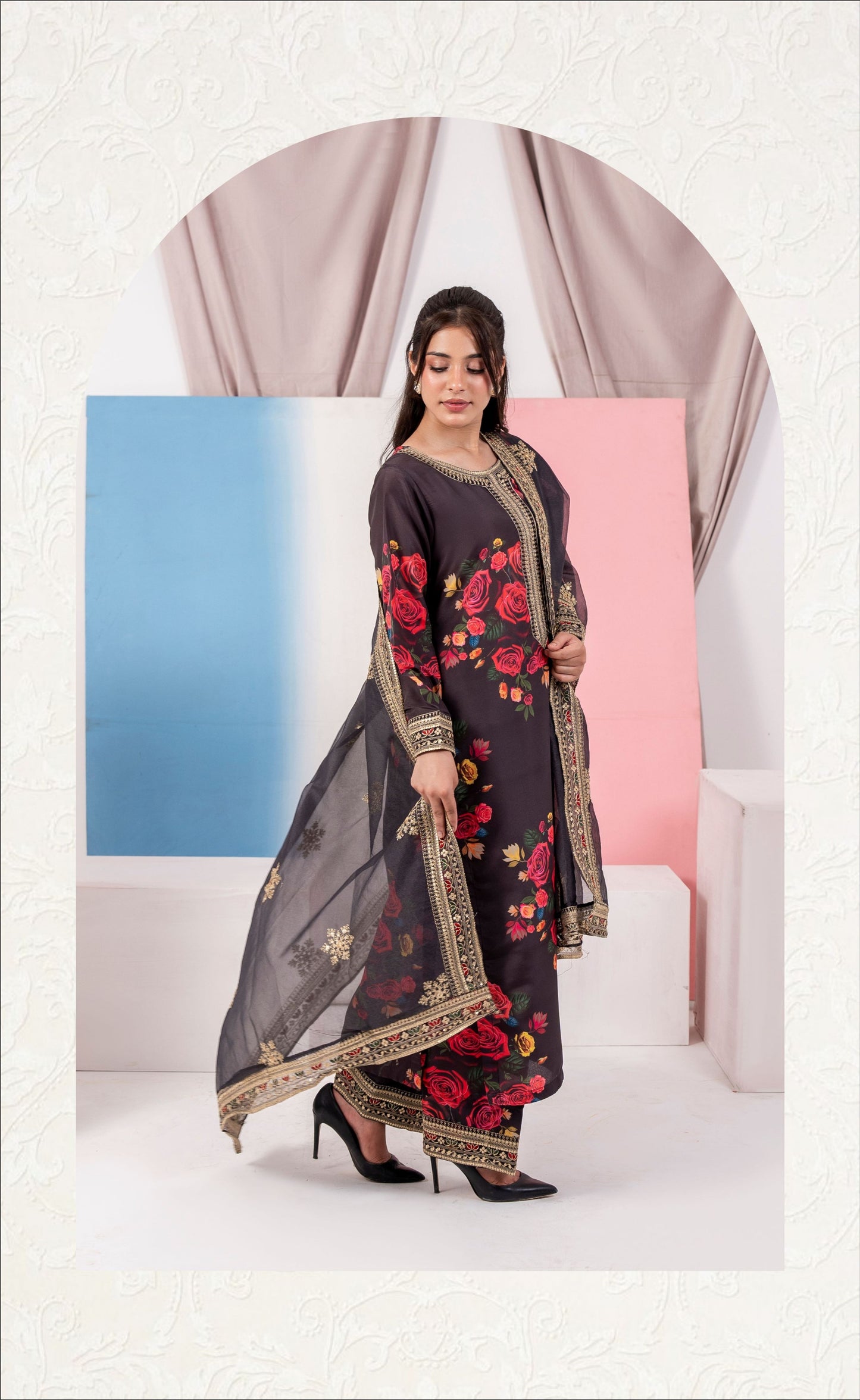 ELSA LUXURY EMBOIDERY COLLECTION SS25