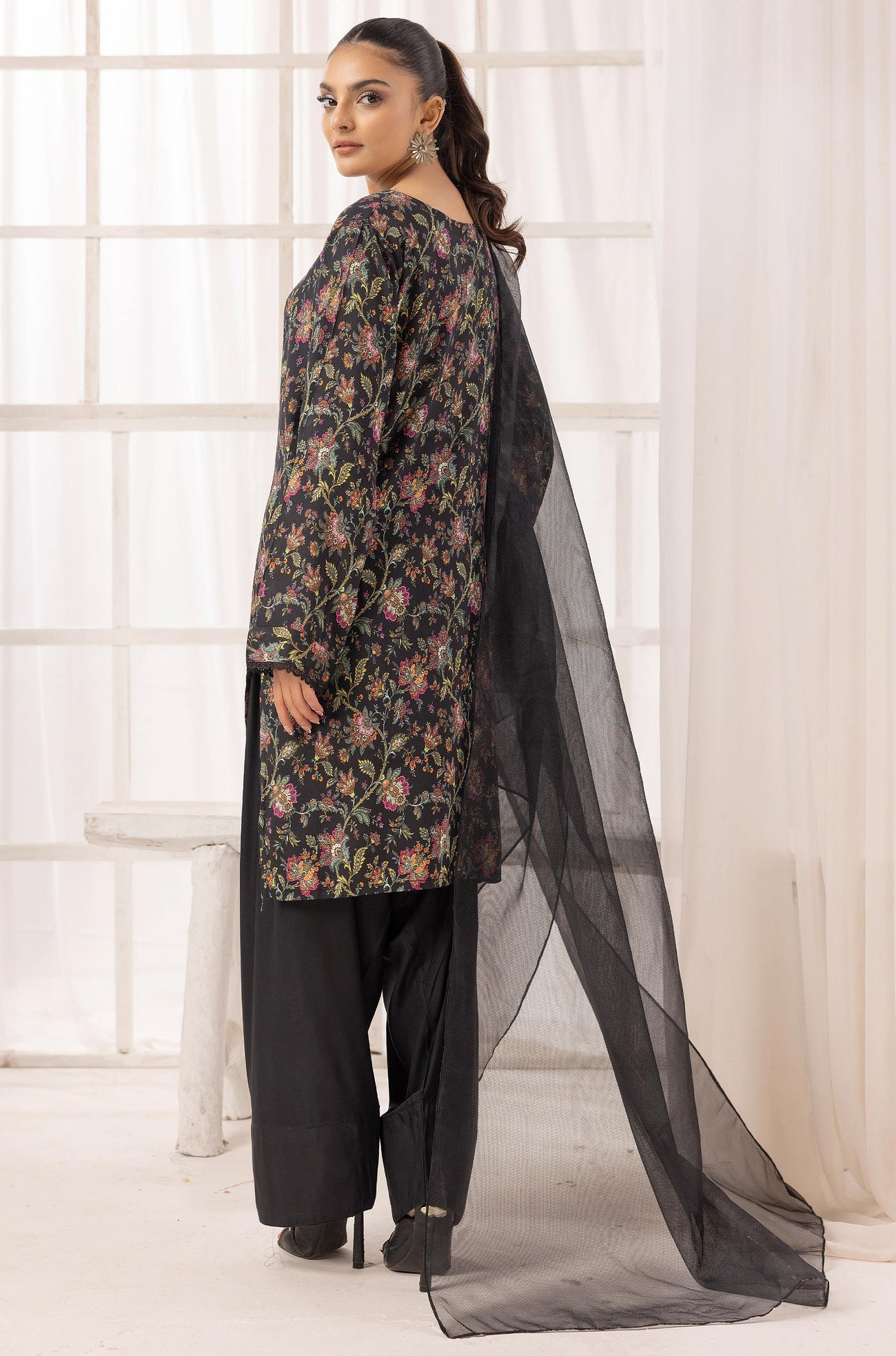 SIMRANS NAKHRA FLORAL ARABIC LAWN SUIT WITH CHIFFON DUPATTA READYMADE 01 - S&S
