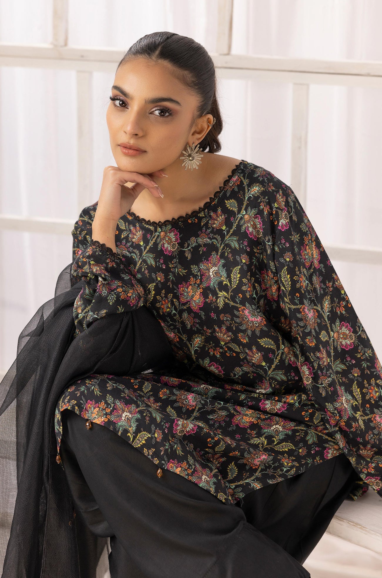 SIMRANS NAKHRA FLORAL ARABIC LAWN SUIT WITH CHIFFON DUPATTA READYMADE 01 - S&S
