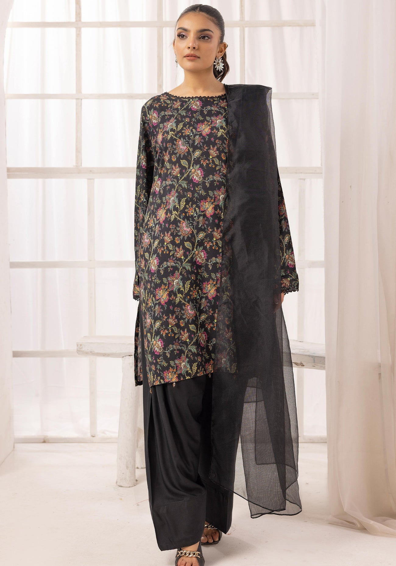 SIMRANS NAKHRA FLORAL ARABIC LAWN SUIT WITH CHIFFON DUPATTA READYMADE 01 - S&S