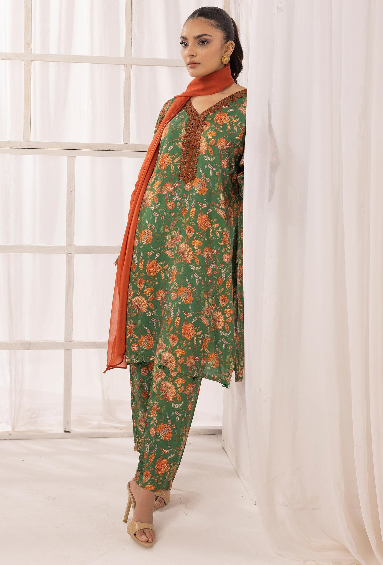 SIMRANS NAKHRA FLORAL ARABIC LAWN SUIT WITH CHIFFON DUPATTA READYMADE 03 - S&S