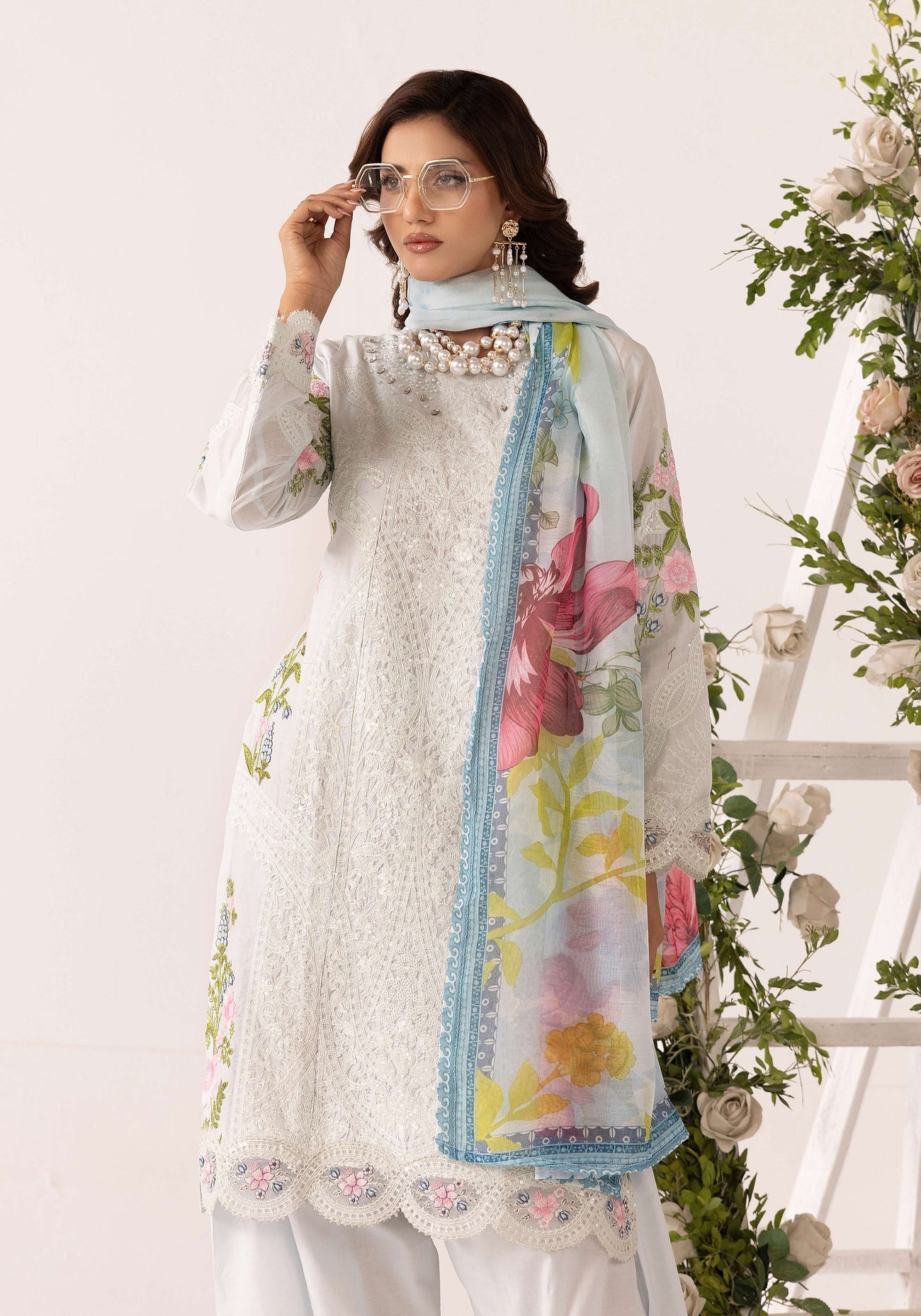 SIMRANS GRASE MARIA B FARSHI SHALWAR EMBROIDERED 3PC READYMADE 604