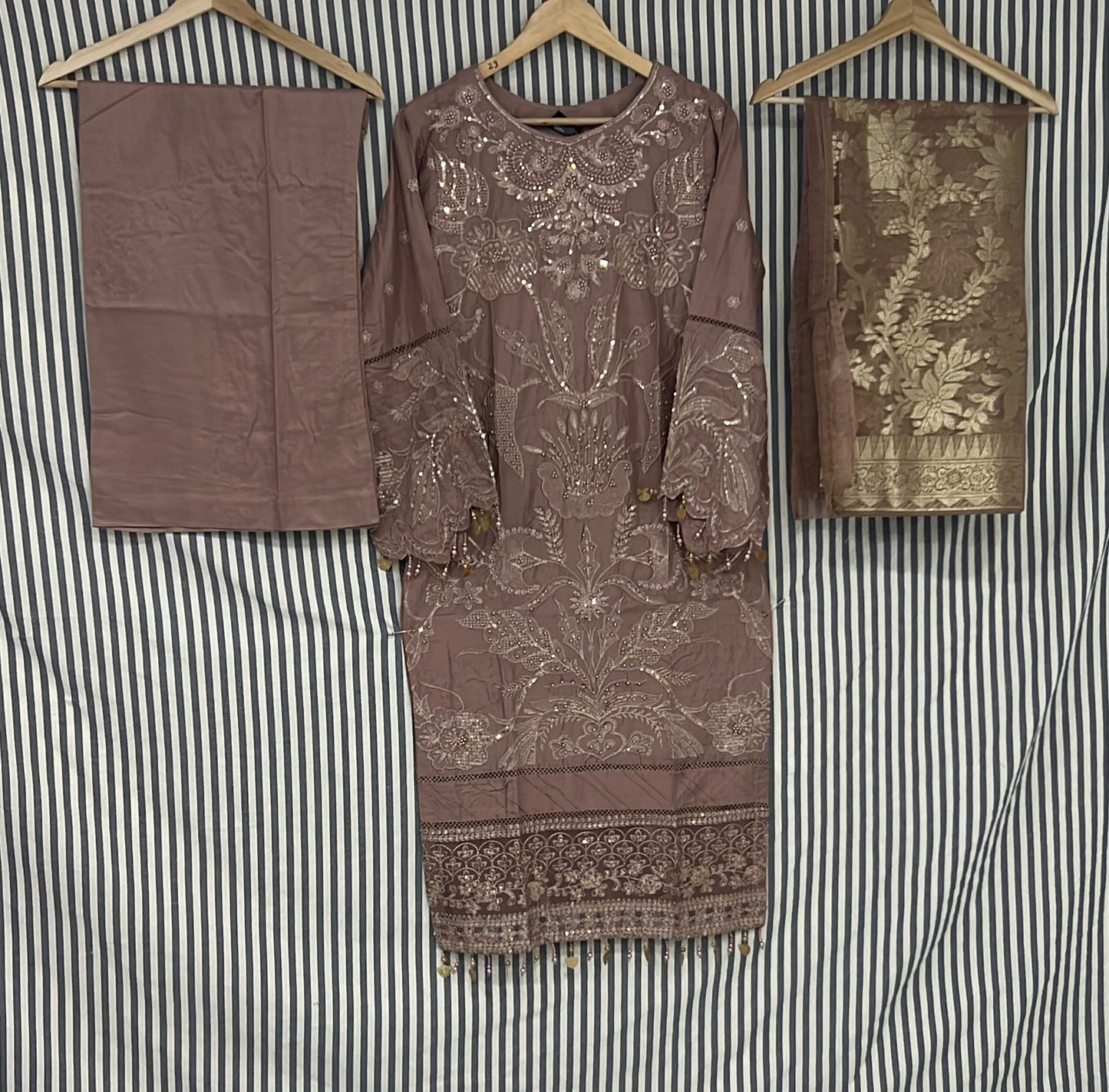 SIRAT NO RETURN NO EXCHANGE 012