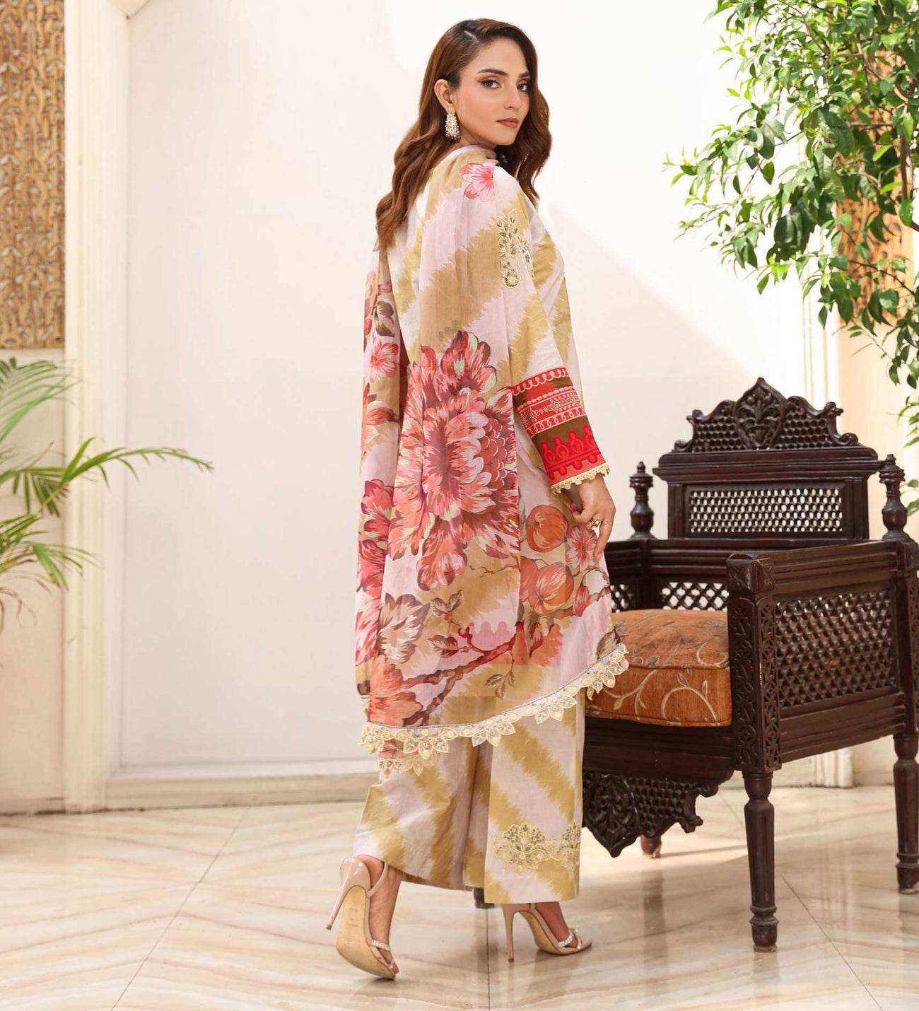 CHRIZMA LUXURY EMBROIDERED LAWN 3PC READYMADE SC03