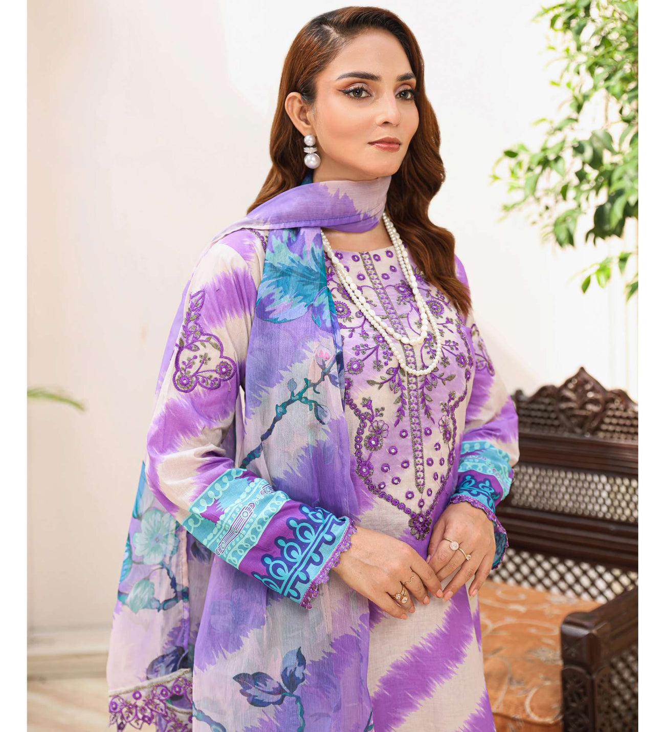 CHRIZMA LUXURY EMBROIDERED LAWN 3PC READYMADE SC02