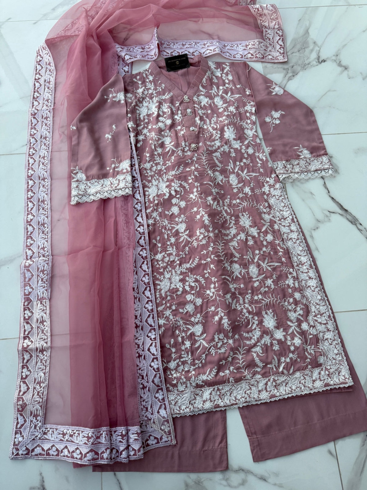 ZAREENA SIMRANS LAC 17