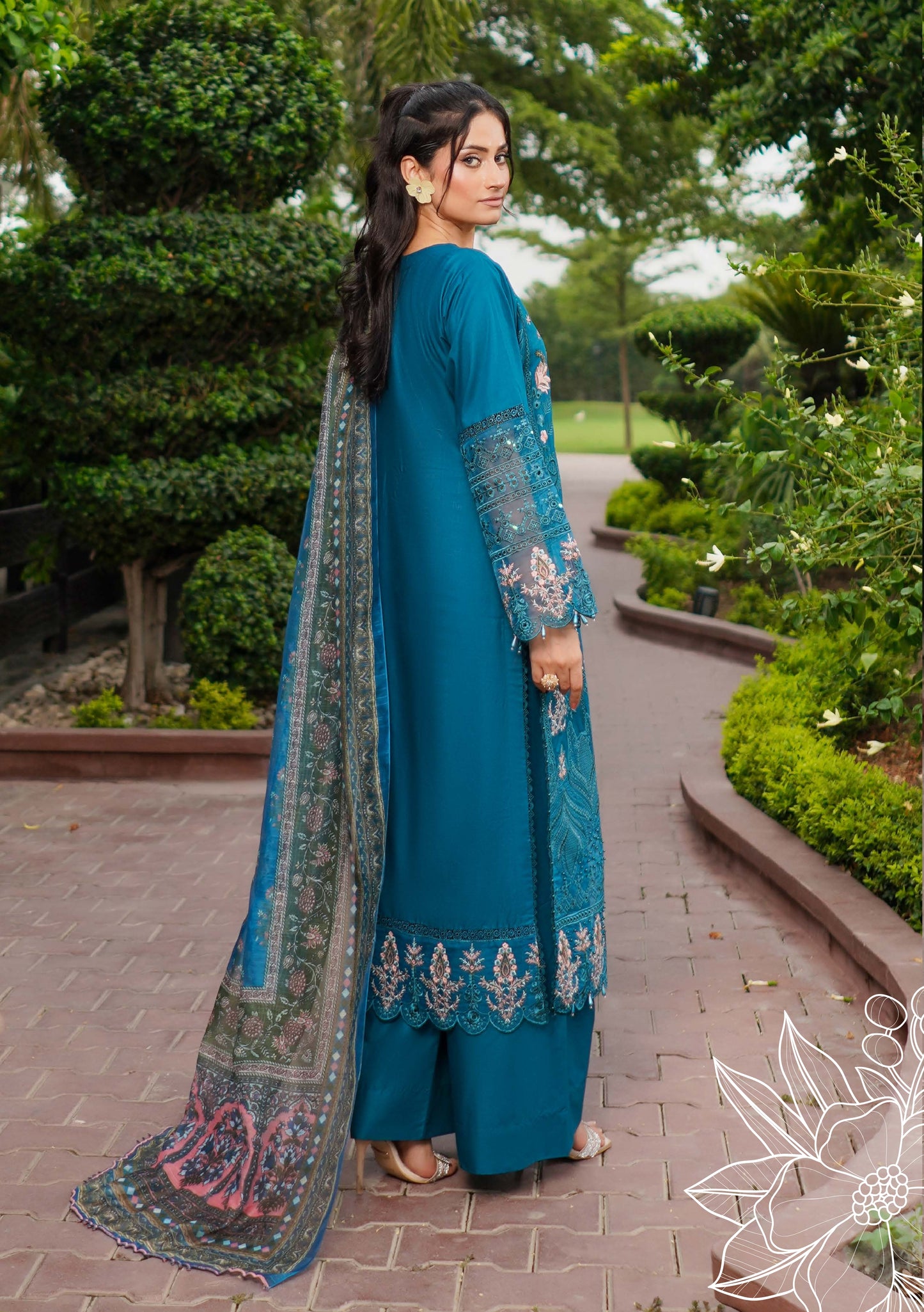 MUNIRA | EMBROIDERED LAWN READYMADE |SS28