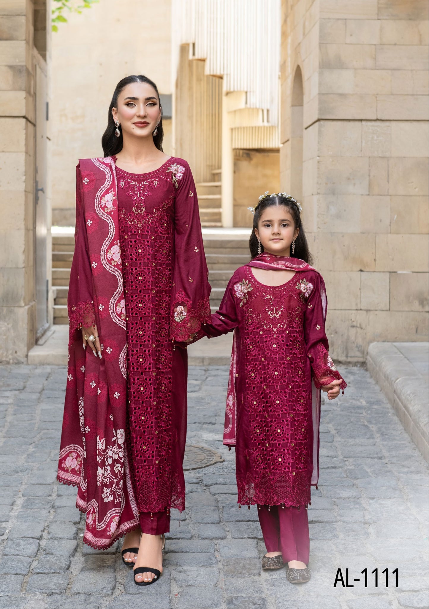 SIMRANS BAKU EMBROIDERED LINEN WITH KOTAIL SHAWLS 3PC EMBROIDERED READYMADE SBL403