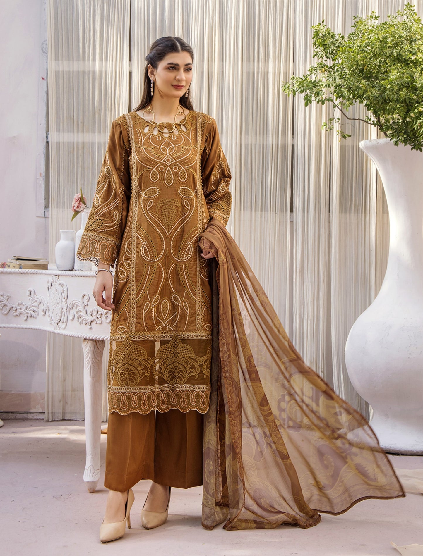 Mehnoor Traditional Thread Suraya – RTW Viscose Collection04