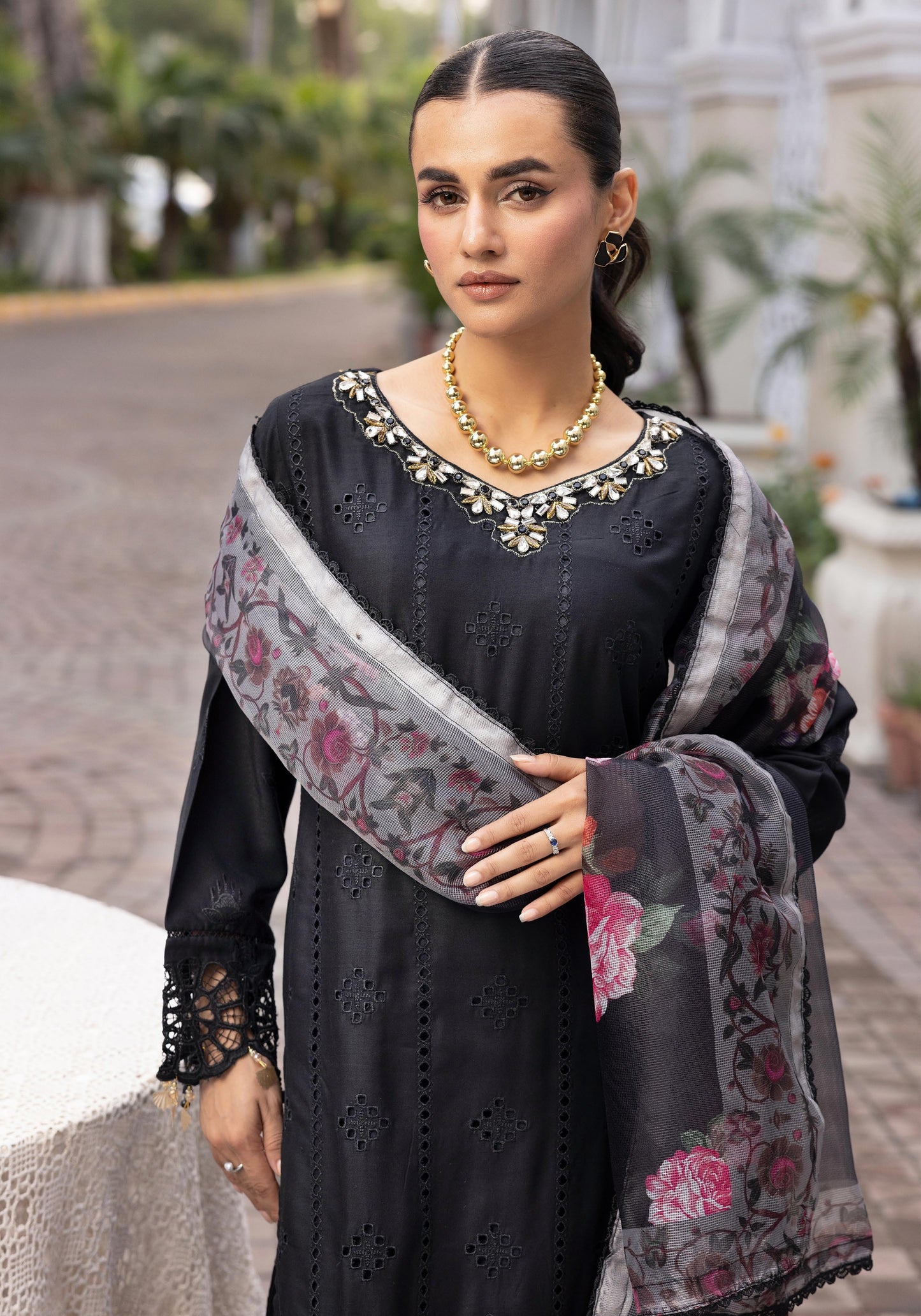 SIMRANS LUXURY HANDWORK CHICKNKARI 3PC READYMADE 505