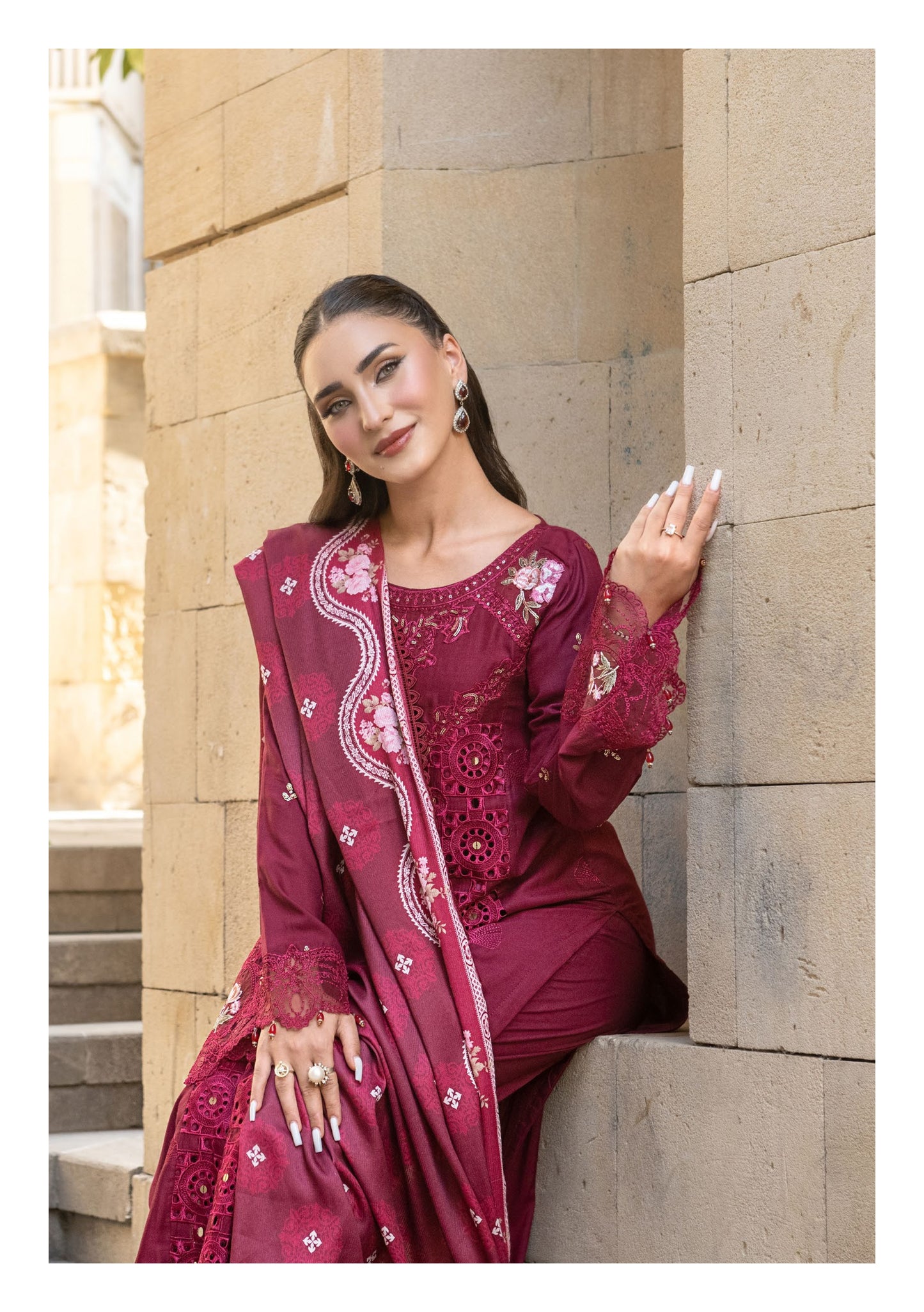 SIMRANS BAKU EMBROIDERED LINEN WITH KOTAIL SHAWLS 3PC EMBROIDERED READYMADE SBL403