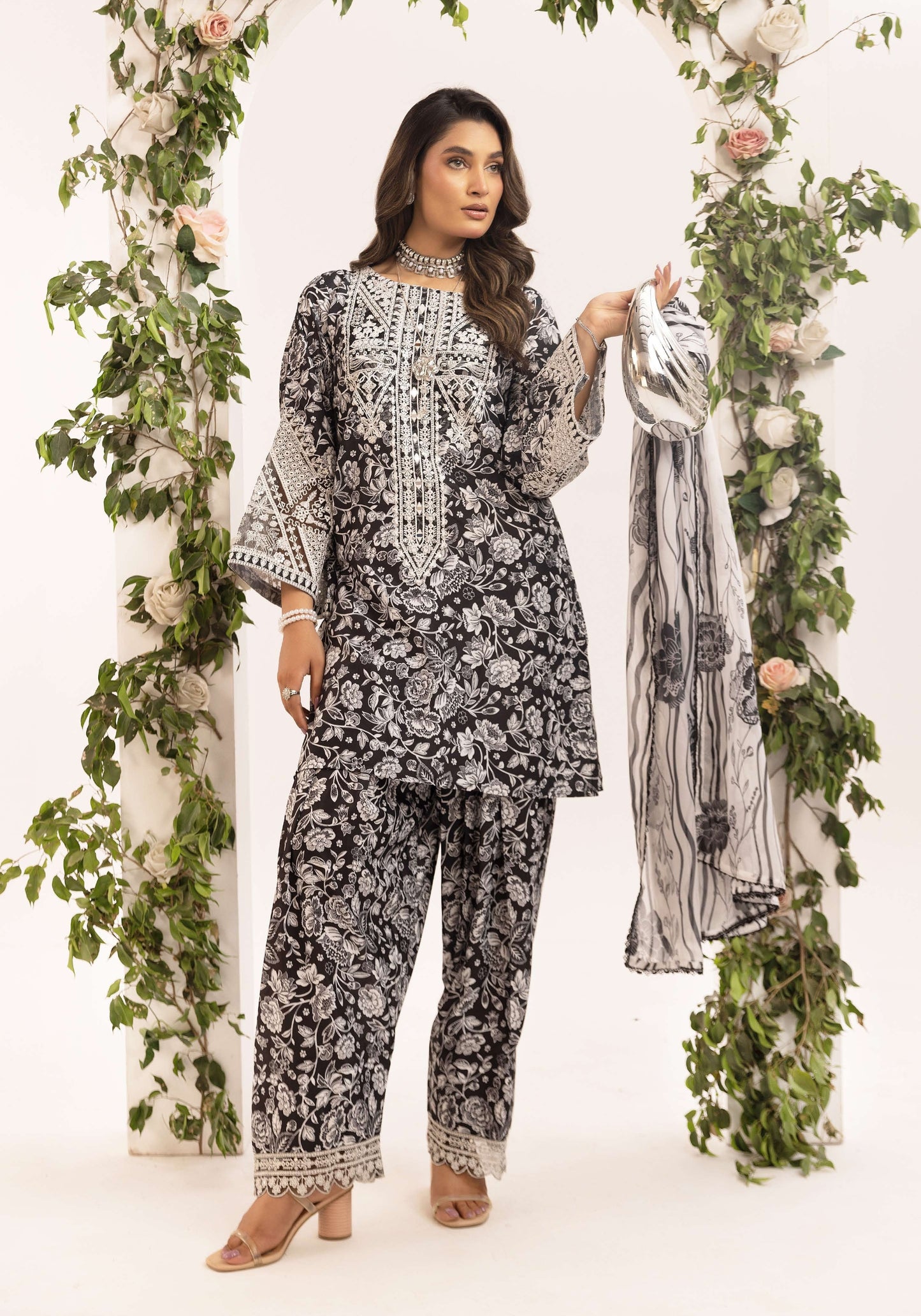 SIMRANS Reem premium 3 piece mummy & me Girls 03Eid outfit