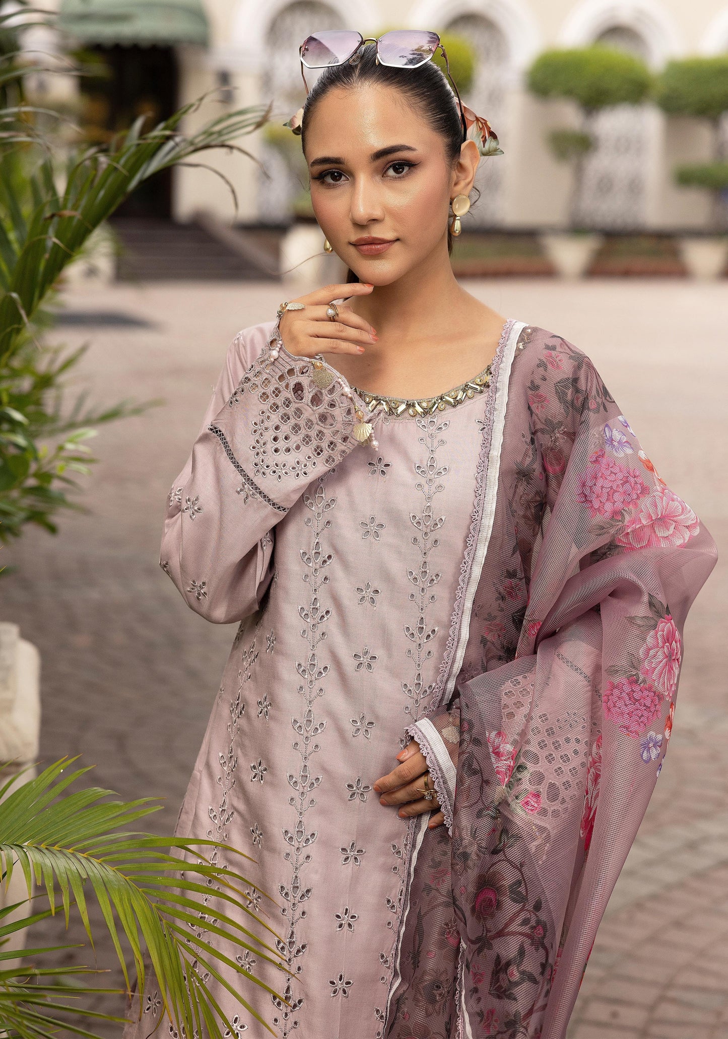SIMRANS LUXURY HANDWORK CHICKNKARI 3PC READYMADE 507