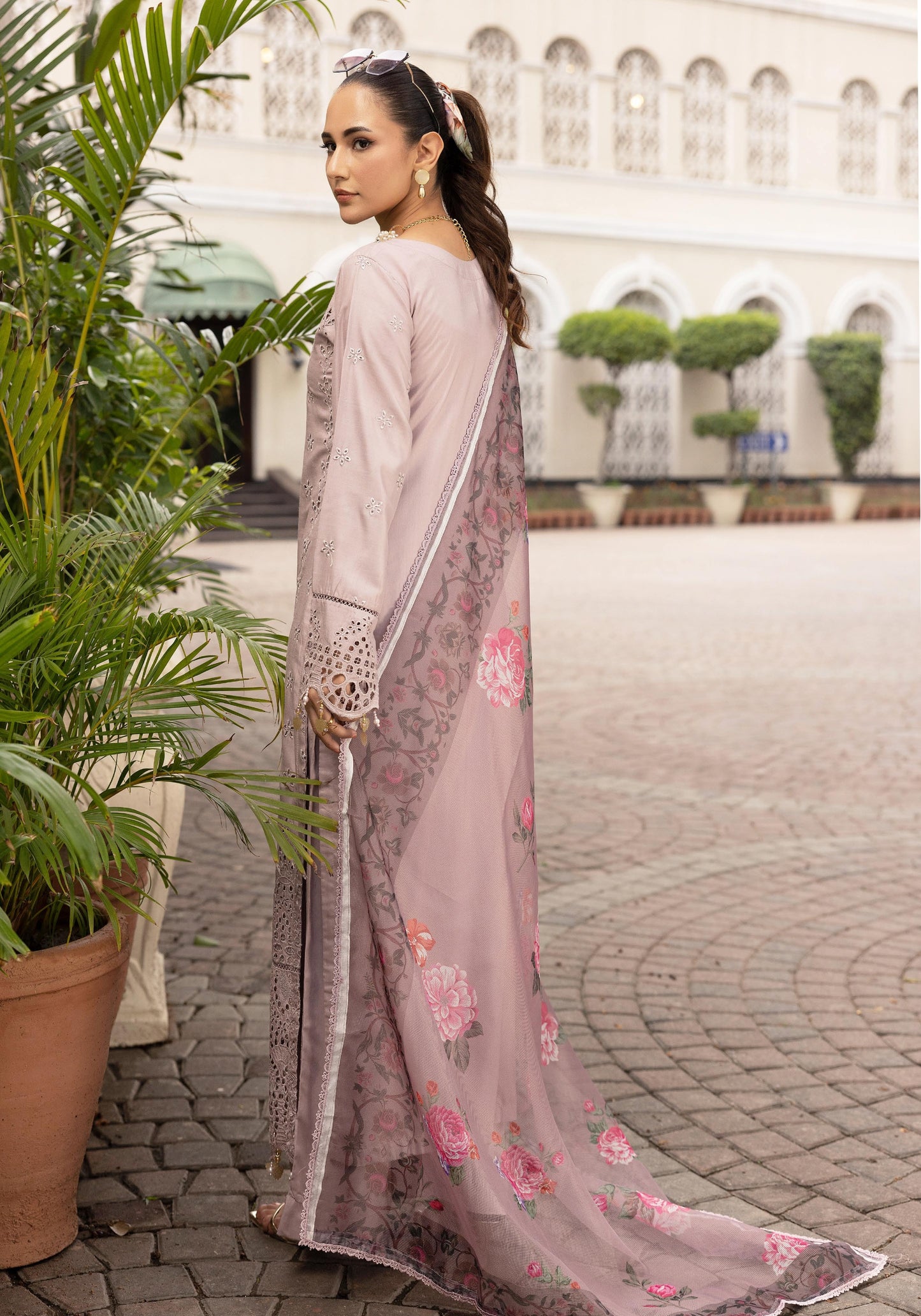 SIMRANS LUXURY HANDWORK CHICKNKARI 3PC READYMADE 507
