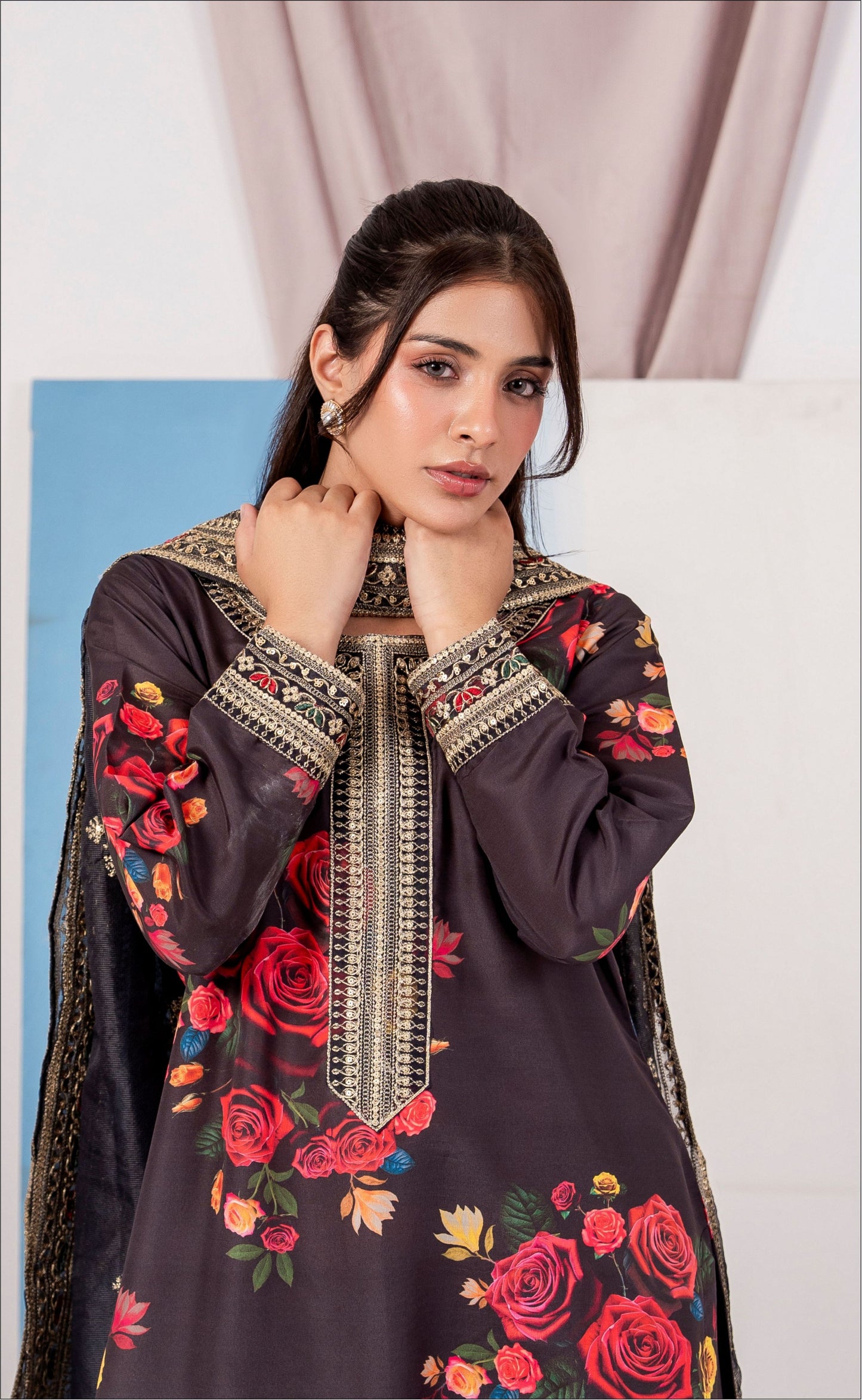 ELSA LUXURY EMBOIDERY COLLECTION SS25