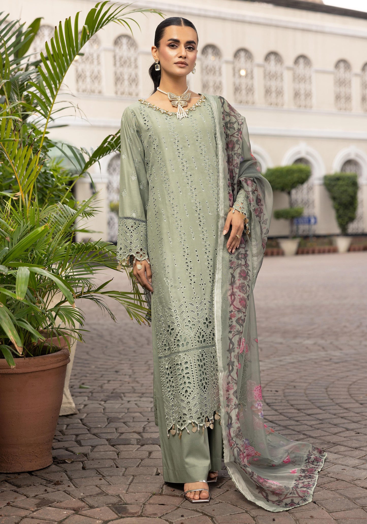 SIMRANS LUXURY HANDWORK CHICKNKARI 3PC READYMADE 504