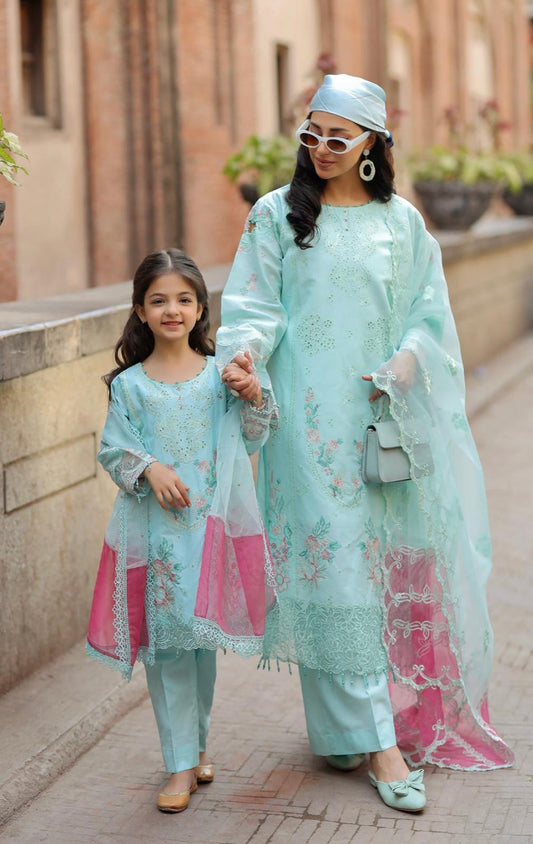 SIMRANS BAZAR KAHANI EID 2025 3 PIECE ELEGANT MOTHER & DAUGHTER 3PC READYMADE SMD02 - S&S