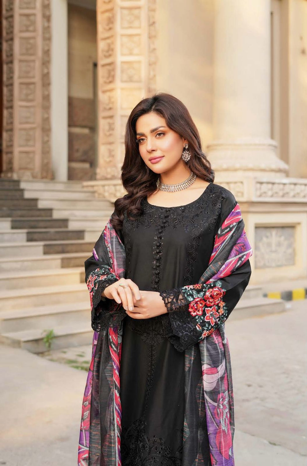 MUNIRA | EMBROIDERED LINEN READYMADE | MGL010 - S&S