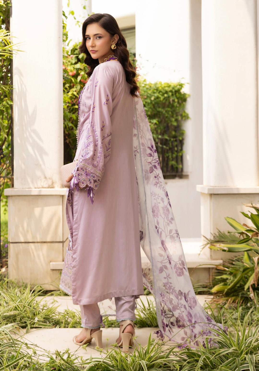 SIMRANS ‘RIWAYAT’ | EMBROIDERED LUXURY VISCOSE READYMADE WOMENSWEAR1312
