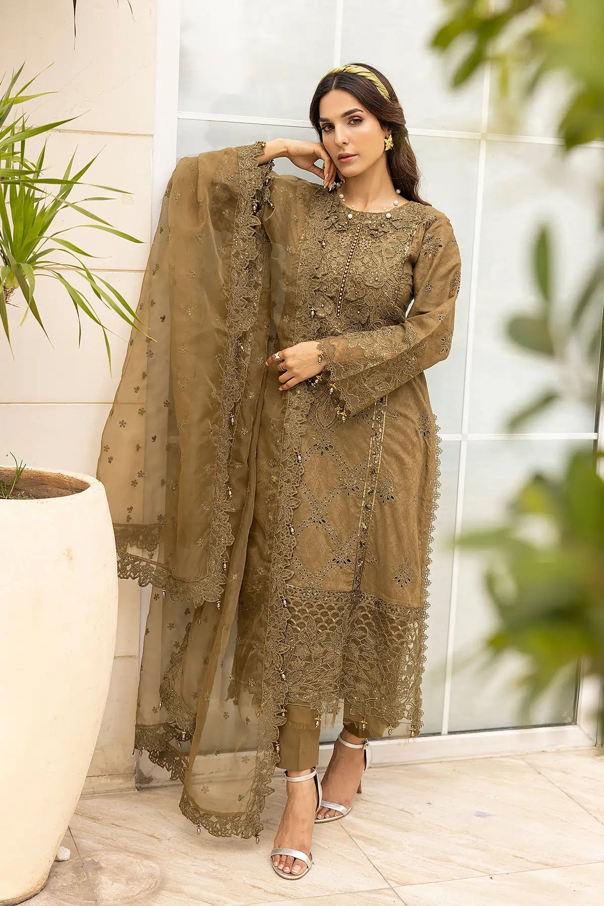 SIMRANS IVANA LUXE CHIKANKARI EID COLLECTION 3 PIECE READYMADE SUIT 789