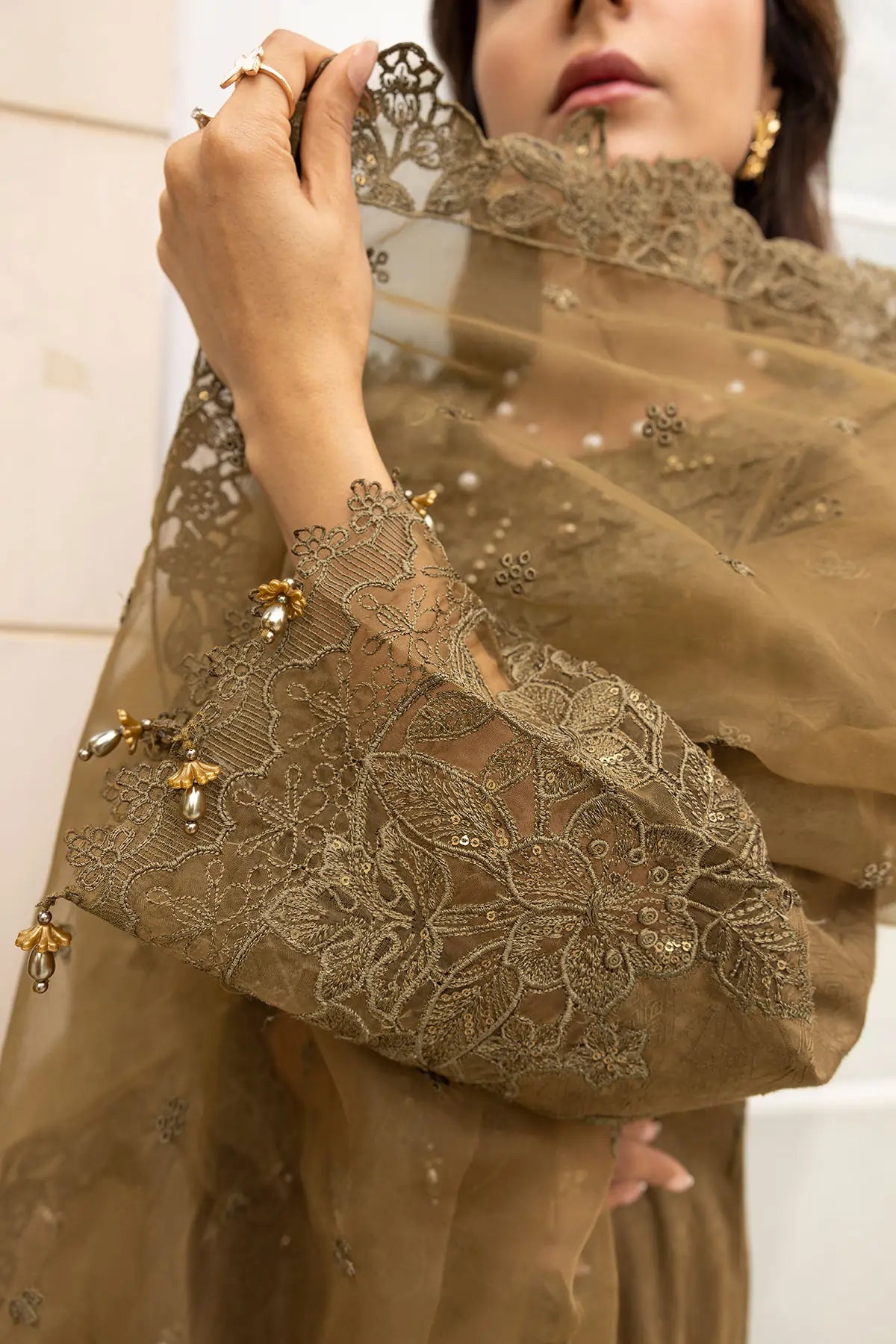 SIMRANS IVANA LUXE CHIKANKARI EID COLLECTION 3 PIECE READYMADE SUIT 789