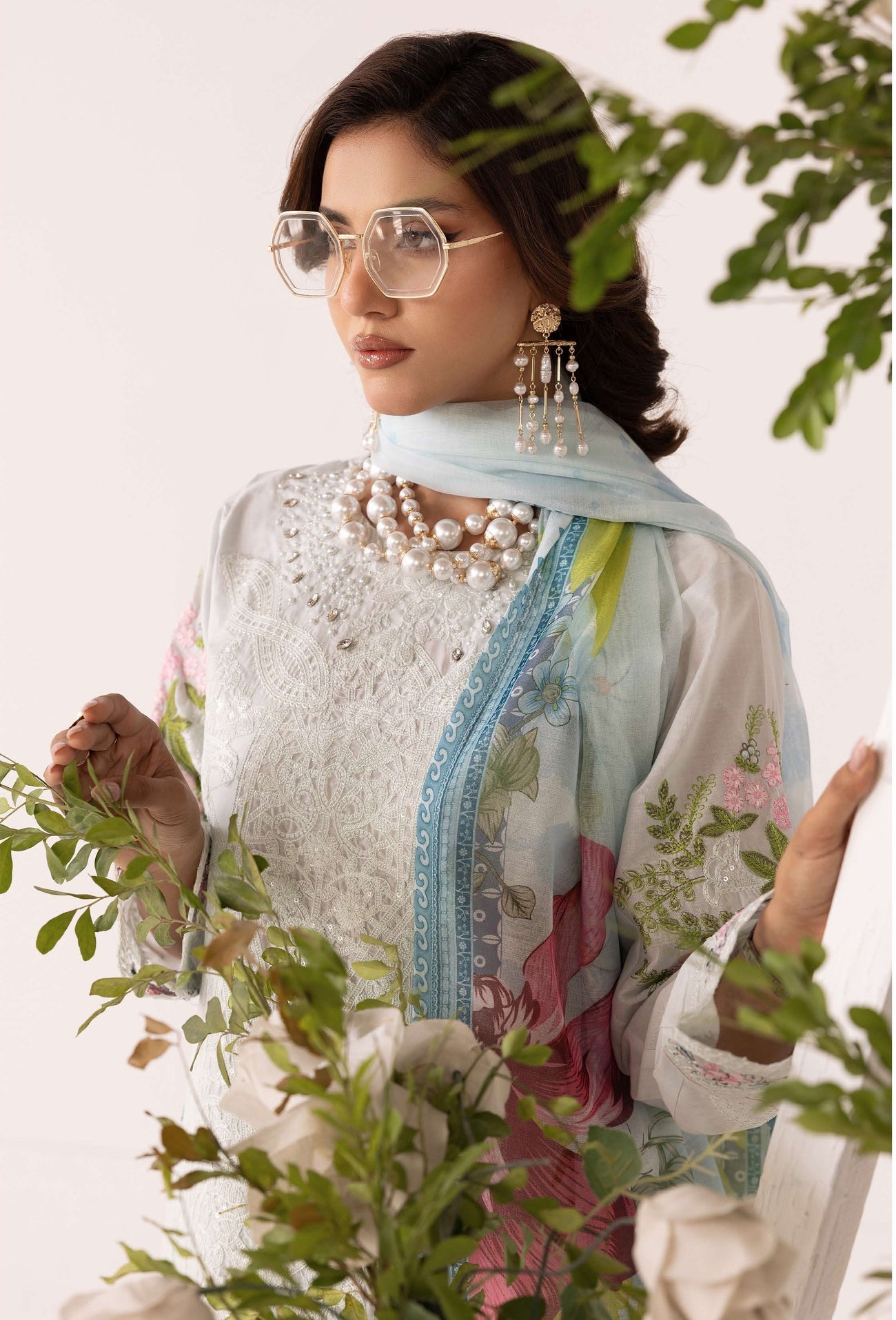 SIMRANS GRASE MARIA B FARSHI SHALWAR EMBROIDERED 3PC READYMADE 604