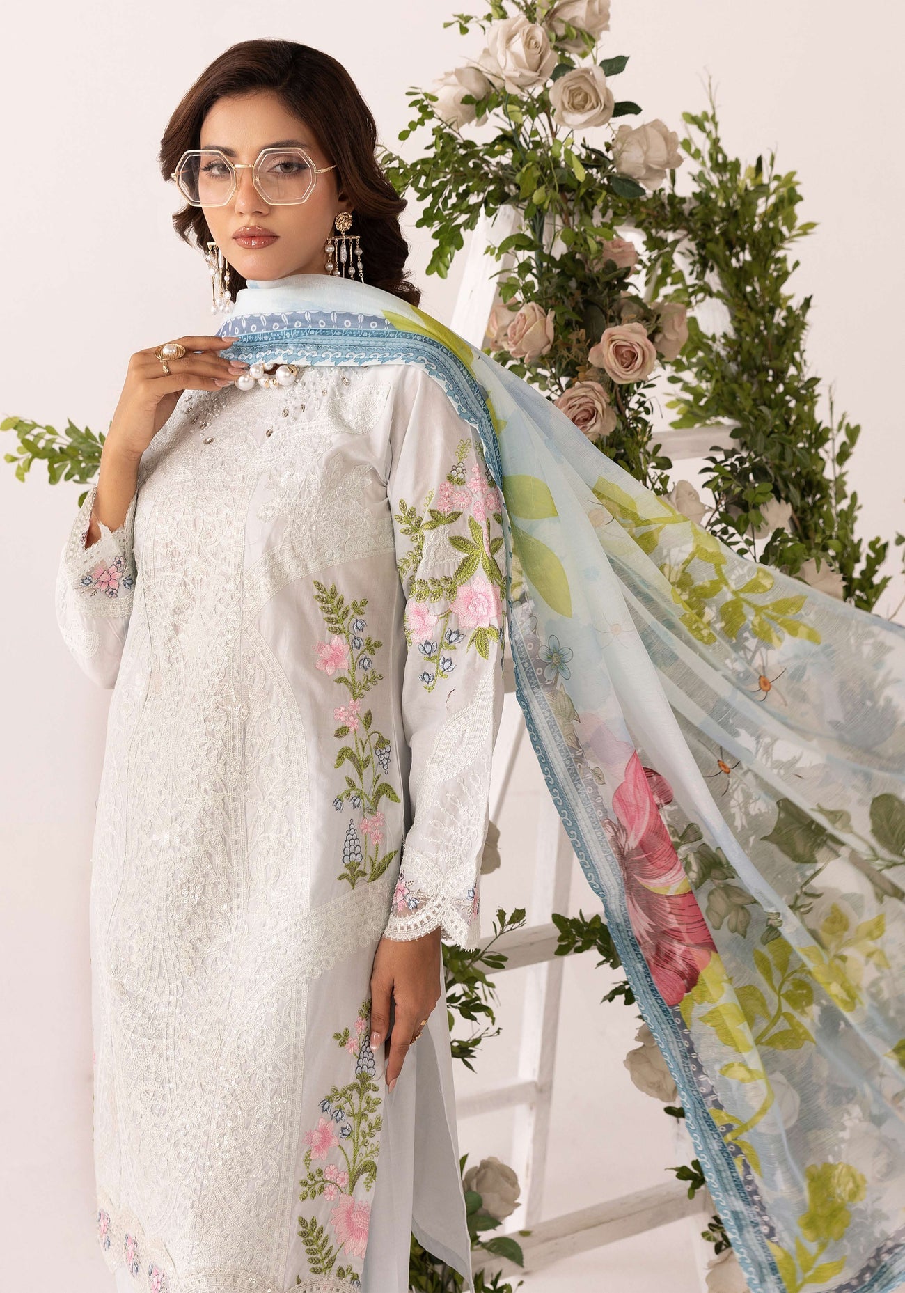 SIMRANS GRASE MARIA B FARSHI SHALWAR EMBROIDERED 3PC READYMADE 604
