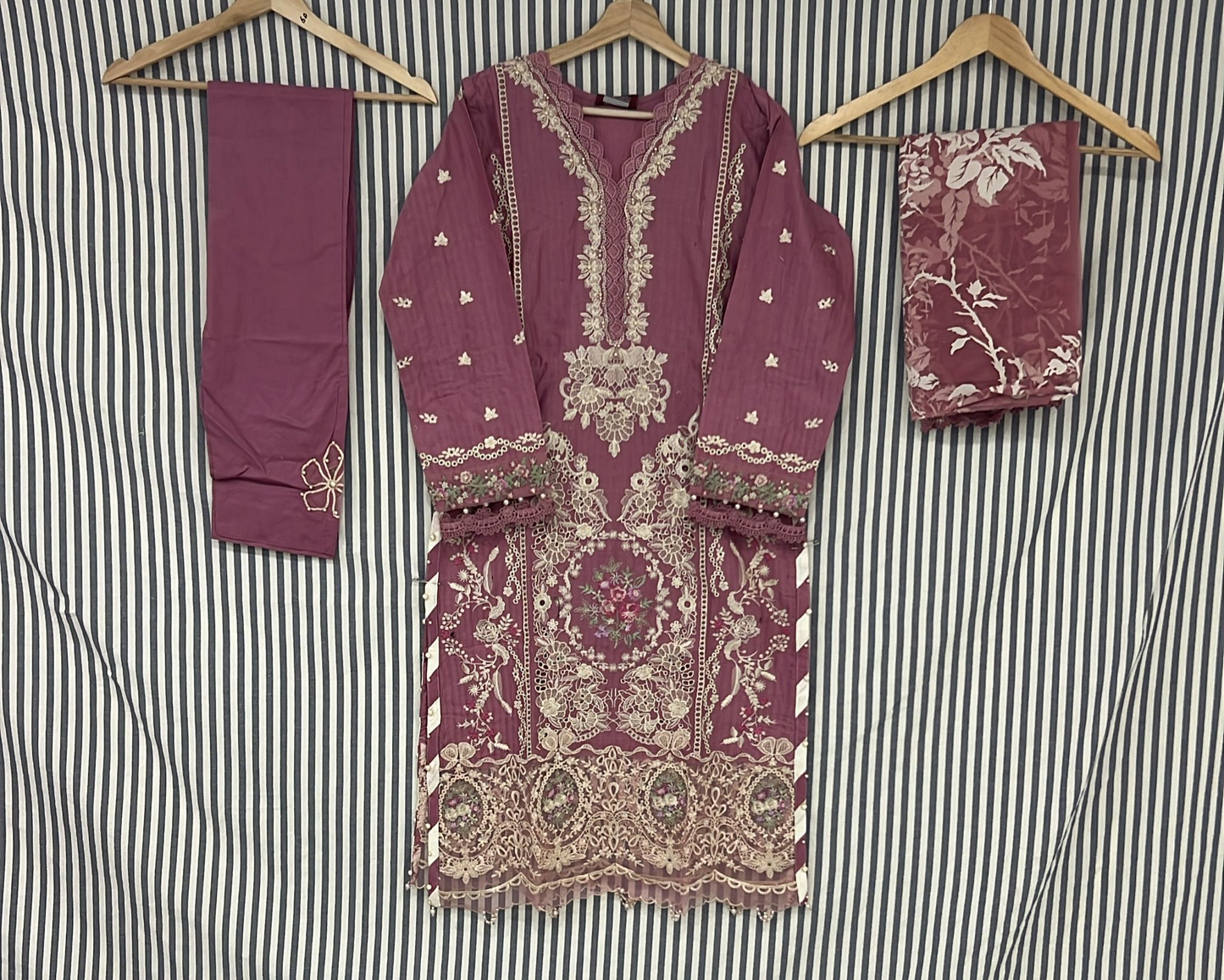 KOMAL NO RETURN NO EXCHANGE 011