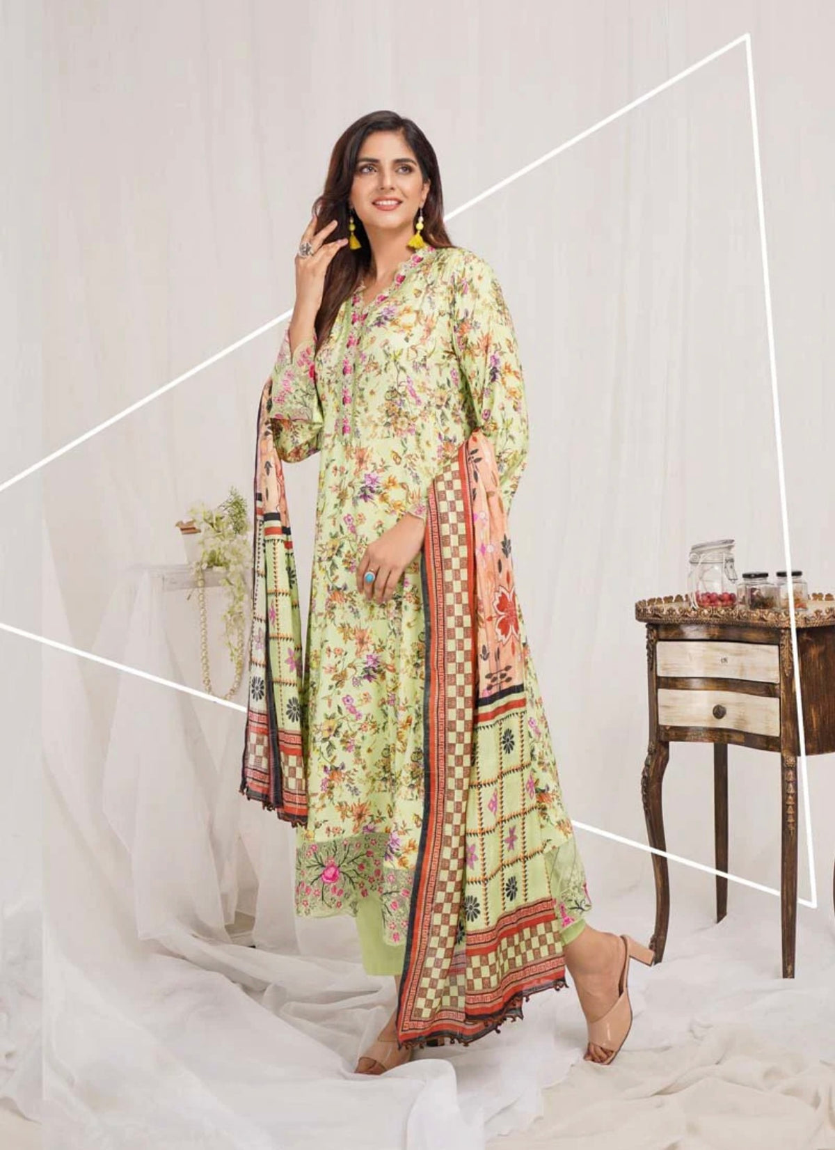 MUNIRA DIGITAL PRINT LINEN READYMADE OUTFIT WITH BAROSIA DUPATTA MSL22