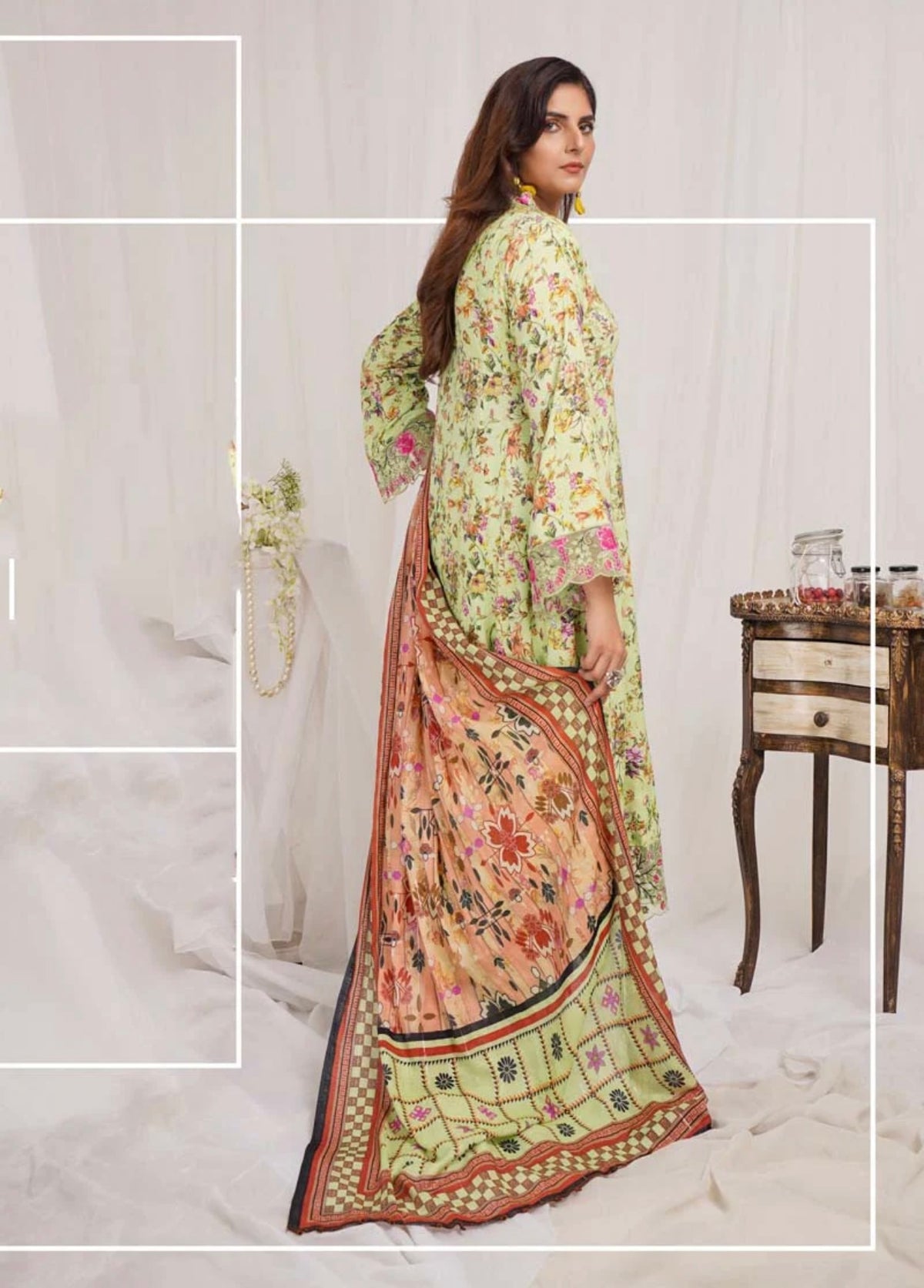 MUNIRA DIGITAL PRINT LINEN READYMADE OUTFIT WITH BAROSIA DUPATTA MSL22
