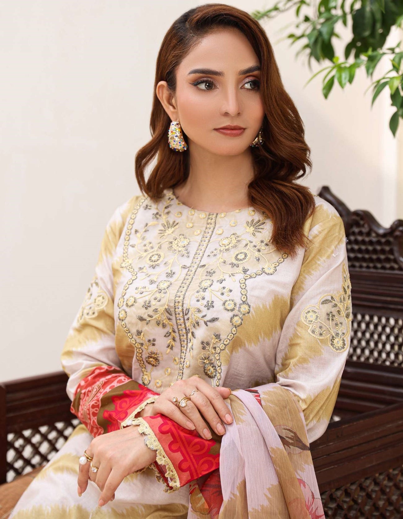 CHRIZMA LUXURY EMBROIDERED LAWN 3PC READYMADE SC03