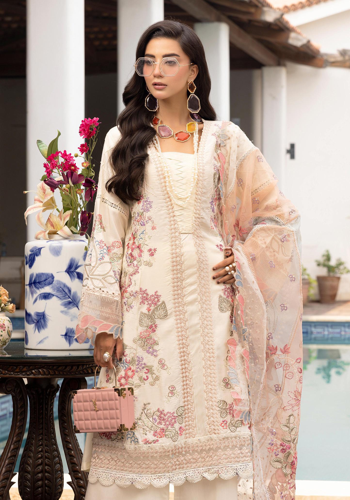 SIMRANS Khaas premium 3 piece mummy & me Ledies  Eid outfit.